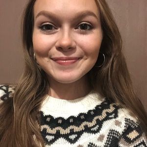 Meet your Posher, Hannah